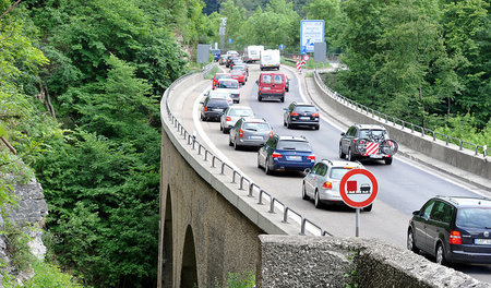 Noch gehört sie dem Staat: Die Autobahn München-Stuttgart am Dra... Noch gehört sie dem Staat: Die Autobahn München-Stuttgart am Dra...