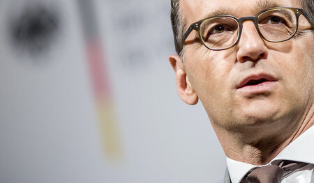 Unternehmen wie Facebook will Justizminister Maas zur schnellen ... Unternehmen wie Facebook will Justizminister Maas zur schnellen ...