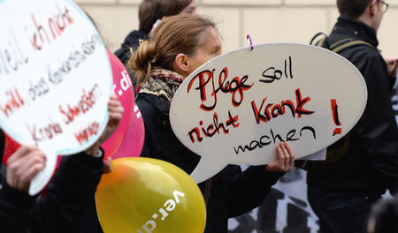 Um die Entlastung des Personals wird an der Charité schon lange ... Um die Entlastung des Personals wird an der Charité schon lange ...