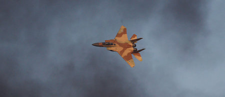 Kampf gegen die legitime Regierung in Damaskus (Israelischer F-1... Kampf gegen die legitime Regierung in Damaskus (Israelischer F-1...