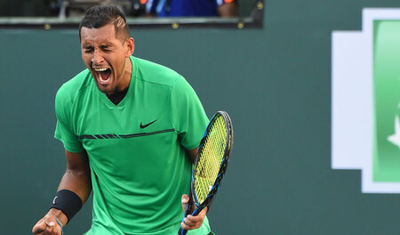 Hatte dann eine Magenerkrankung: Nick Kyrgios nach seinem Sieg g... Hatte dann eine Magenerkrankung: Nick Kyrgios nach seinem Sieg g...