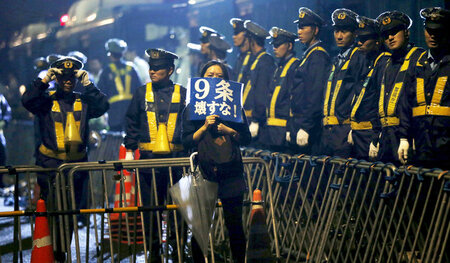 Protest gegen Japans »Sicherheitsgesetz« und für den Erhalt des ...