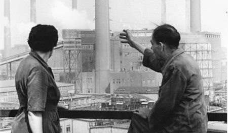 Blick auf die Fabrik am 6. August 1958