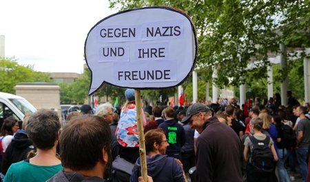 Gegenkundgebung zu rechtem Aufmarsch in Göttingen im Mai 2016