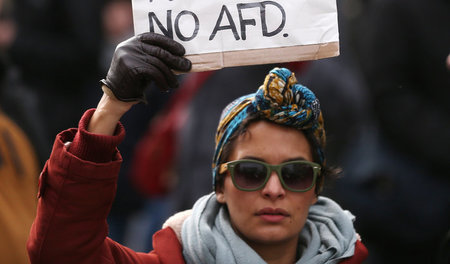 Aus vielerlei Gründen ist die AfD in Köln nicht willkommen: Demo...