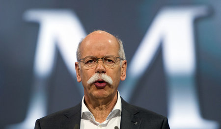 Vorstandschef Dieter Zetsche am Mittwoch bei der Hauptversammlun... Vorstandschef Dieter Zetsche am Mittwoch bei der Hauptversammlun...