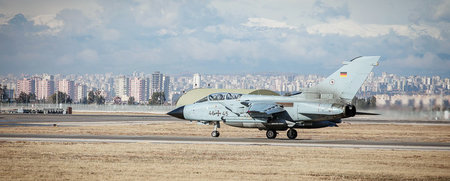 »Tornados« der Luftwaffe, stationiert in Incirlik, lieferten Zie... »Tornados« der Luftwaffe, stationiert in Incirlik, lieferten Zie...