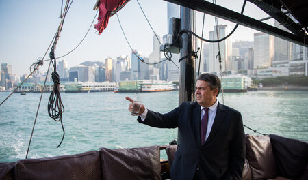 Sigmar Gabriel (SPD), hier noch Bundeswirtschaftsminister, besuc... Sigmar Gabriel (SPD), hier noch Bundeswirtschaftsminister, besuc...
