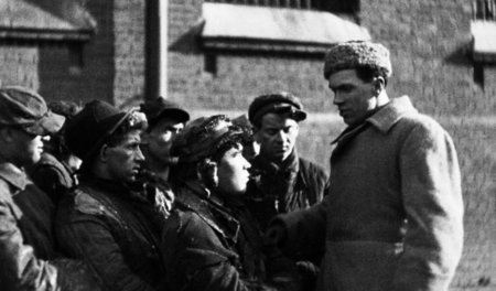 Auf nach jwd! Mustafa (Iwan Krylja, Mitte) und Sergejew (Nikolai...