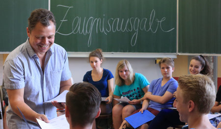 Zeugnisausgabe an Gymnasium: Laut DGB hatten fast 28 Prozent all...