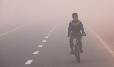 Radeln im Smog: Der 31. Oktober war in Neu-Delhi ein fast normal... Radeln im Smog: Der 31. Oktober war in Neu-Delhi ein fast normal...