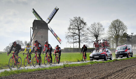 »Hölle des Nordens«, Streckenerkundung durch das BMC-Team am Mit... »Hölle des Nordens«, Streckenerkundung durch das BMC-Team am Mit...