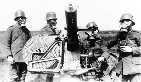 Krieg als Konsequenz eines Gesellschaftssystems: Deutsche Soldat... Krieg als Konsequenz eines Gesellschaftssystems: Deutsche Soldat...