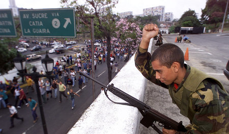 Die Soldaten der Präsidentengarde eroberten am 13. April 2002 de...