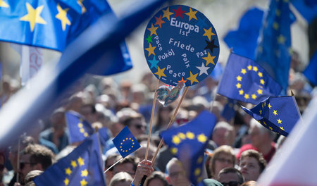 Starke Mobilisierung: Kundgebung von »Pulse of Europe« am 9. Apr...