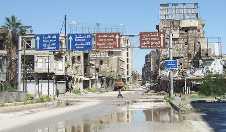 Spuren des Krieges: Eine Kreuzung im Zentrum von Aleppo am 6. Ap...