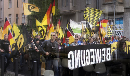 Die sich an ihre Identität klammern, fürchten, was ihre Chance w...