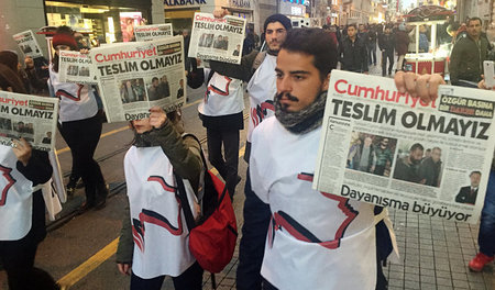 Türkei bei »Reporter ohne Grenzen« auf Rang 151, aber weit vor K... Türkei bei »Reporter ohne Grenzen« auf Rang 151, aber weit vor K...