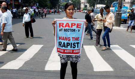 Der Ruf nach der Todesstrafe für Vergewaltiger kommt in Indien a... Der Ruf nach der Todesstrafe für Vergewaltiger kommt in Indien a...