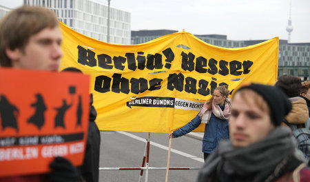 Immer wieder protestieren Antifaschisten in Berlin gegen rechte ...