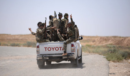 Haschd-Kämpfer am Dienstag an der irakisch-syrischen Grenze