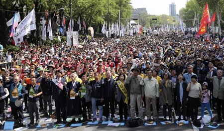 Gewerkschafter demonstrieren am 1. Mai 2017 in Südkoreas Hauptst...