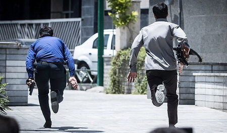Angriff auf schiitischen Staat: Bewaffnete Männer beim iranische...