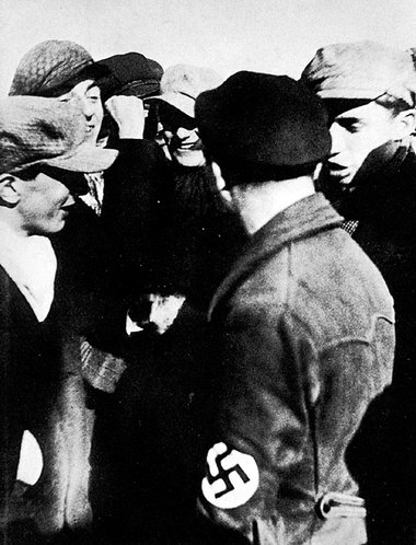 Nazis fühlen sich eingeengt: selbst zwei Millionen Stimmen verlo...