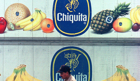 Container mit dem Logo des Chiquita-Konzerns im Hafen Almirante ...