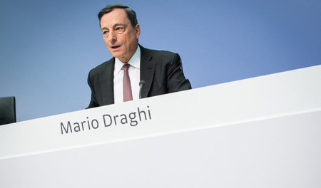 EZB-Präsident Mario Draghi am 3. Juni bei einer Pressekonferenz ...