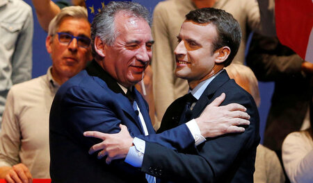 Bereit für den neoliberalen Durchmarsch: François Bayrou und sei... Bereit für den neoliberalen Durchmarsch: François Bayrou und sei...