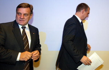 Das Duo infernale der Bahnprivatisierung.  Für DB-Chef Hartmut M...