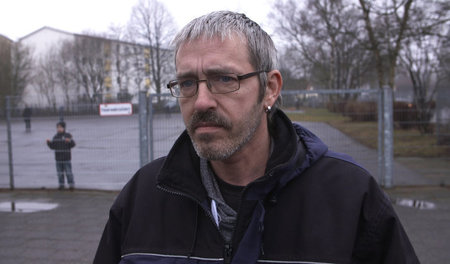 »37 Grad: Wo Armut Alltag ist«: Frank ist seit zwölf Jahren erwe...