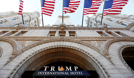Ein Stein des Anstoßes: Das Trump International Hotel in Washing...