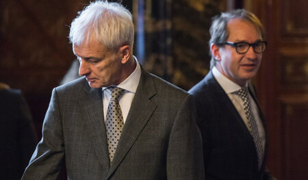 Matthias Müller (links), Vorstandsvorsitzender der Volkswagen AG... Matthias Müller (links), Vorstandsvorsitzender der Volkswagen AG...