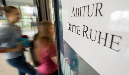 Abiturienten müssen bald wieder ein Jahr länger die Schulbank dr... Abiturienten müssen bald wieder ein Jahr länger die Schulbank dr...