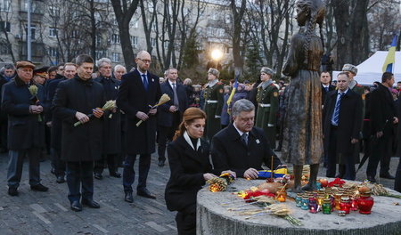 Dem Gedenken an den »Holodomor« kommt in der Ukraine heute eine ...