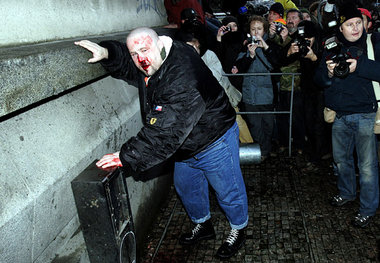 Manchem Neonazi ist die Provokation von Prag nicht gut bekommen Manchem Neonazi ist die Provokation von Prag nicht gut bekommen