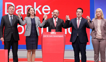 Alles im Griff: Partei- und Fraktionsspitze der SPD am Sonntag n...