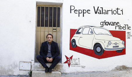 Ganz Italien rückt nach rechts. Ganz Italien? Nein. In Riace ste...