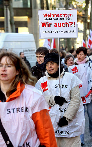 Demonstration zum Sitz des Einzelhandesverbandes am Montag in Ha...