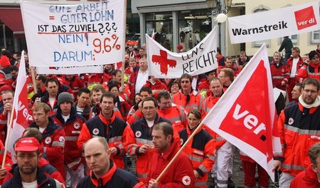 Mitarbeiter der Rettungsdienste haben bereits in der Vergangenhe...