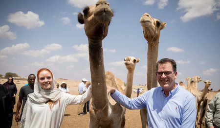 Von Dürre und Hunger betroffen, aber für eine Politiker-PR-Foto ...