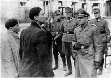 Das Foto entstand am 2.Mai 1943 im Warschauer Ghetto Das Foto entstand am 2.Mai 1943 im Warschauer Ghetto