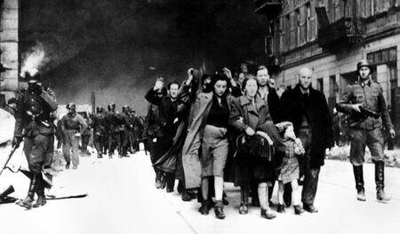 Während des Zweiten Weltkrieges (1939–1945) wurden Deportierte i...