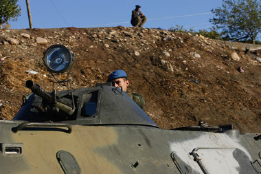 Türkische Truppen an der der türkisch-irkaischen Grenze in der P... Türkische Truppen an der der türkisch-irkaischen Grenze in der P...