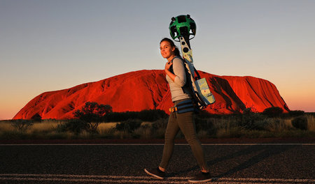 Morgen die ganze Welt (Werbung für »Google Street View Trekker«-...
