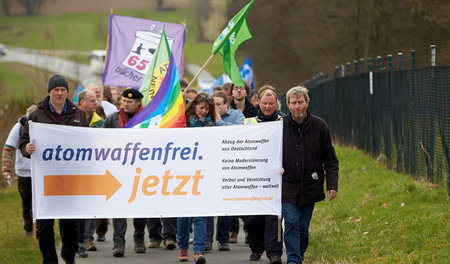 Ostermarsch am Fliegerhorst Büchel am 6. April 2015