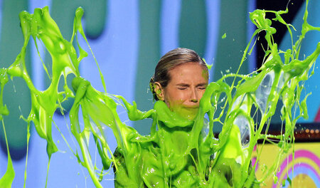 »und hinter allen stirnen kein gehirn« (Heidi Klum)
