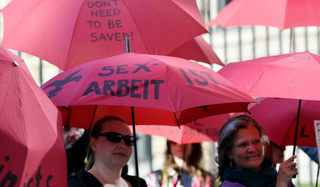 Immer wieder haben Sexarbeiterinnen gegen das am 1. Juli in Kraf...